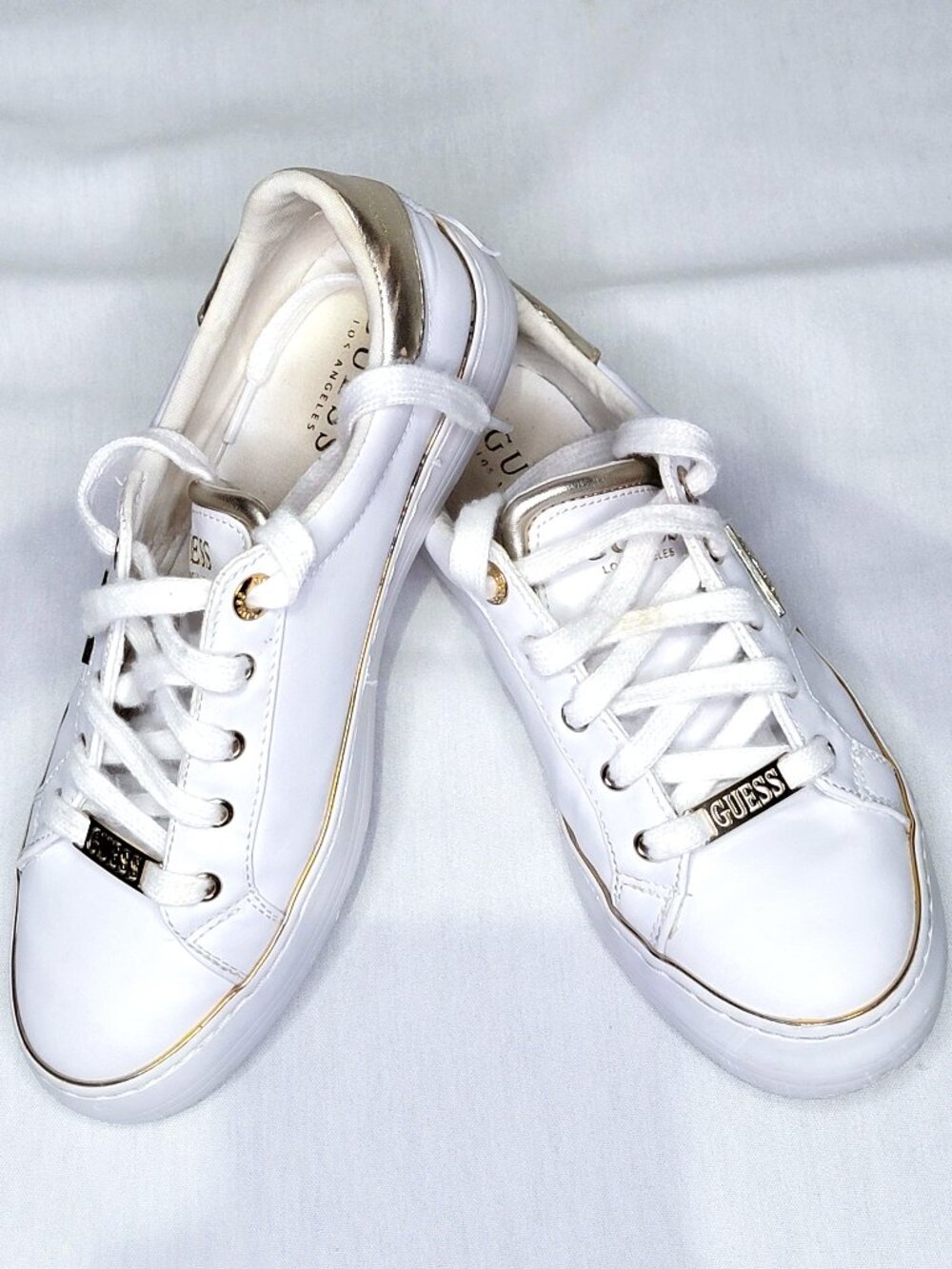 Guess Gwinne Low-Top White Gold Sneakers Size 7